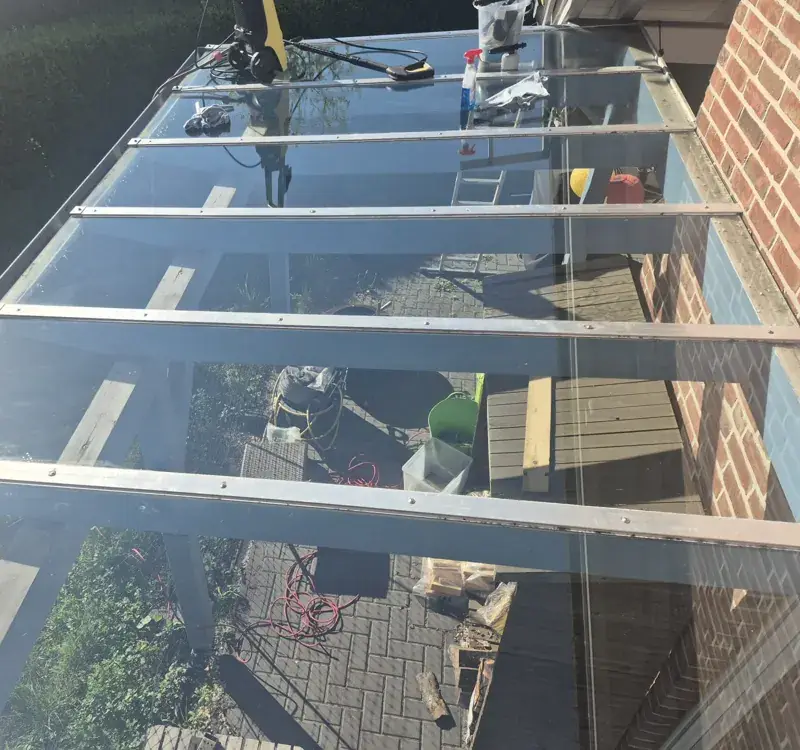 Gereinigtes Glasdach von oben